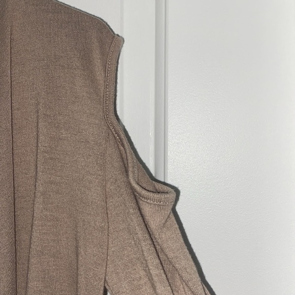 Rags and couture long sleeve open shoulder open tan cardigan size medium - Picture 7 of 8